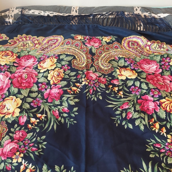 Scarf - Picture 2 of 4